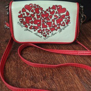 Cross shoulder purse